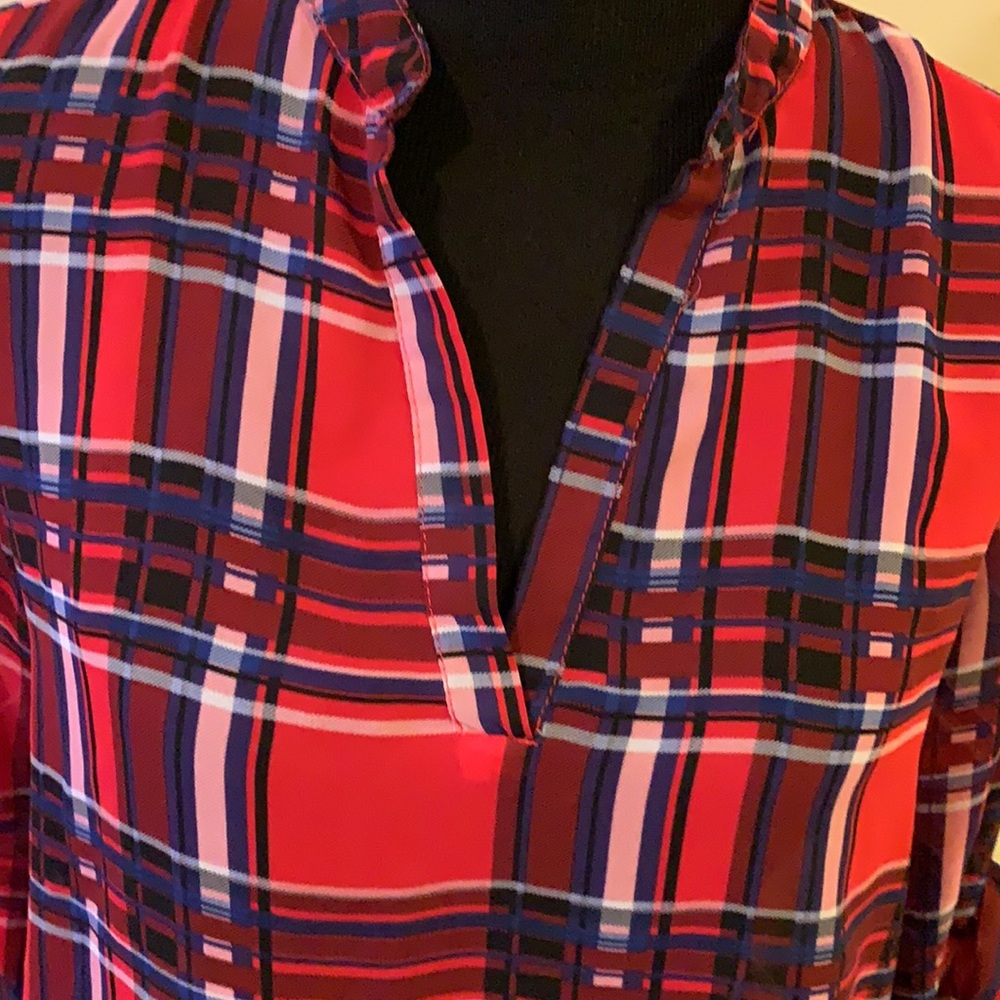 No Boundaries Sheer Red & Navy Blue Plaid V Neck Shirt Junior’s Medium - Picture 3 of 6